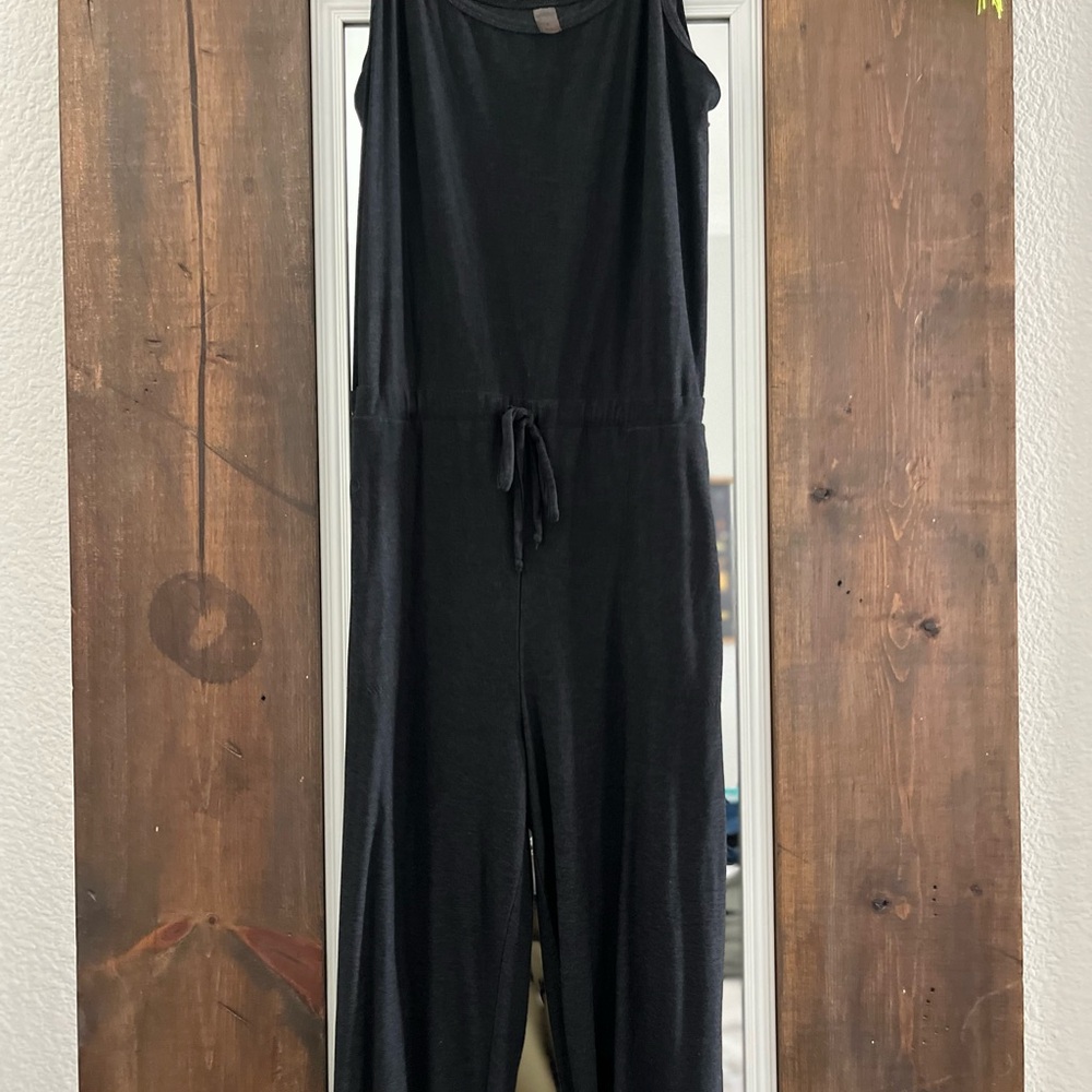 Beyond Yoga Charcoal Sleeveless Jumpsuit - Picture 2 of 3